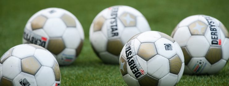 HATTEM - Voetbal, Eredivisie voorbereiding, PEC Zwolle - Almere City FC, seizoen 2012 - 2013, 27-07-2012, Derbystar ballen